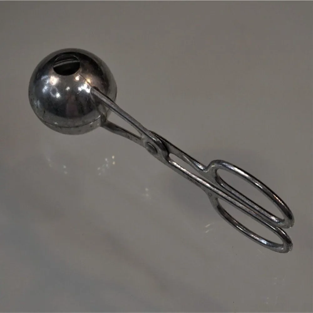 Vintage Aluminum Meatball Maker Cookie Dough Melon Baller Scoop Taiwan